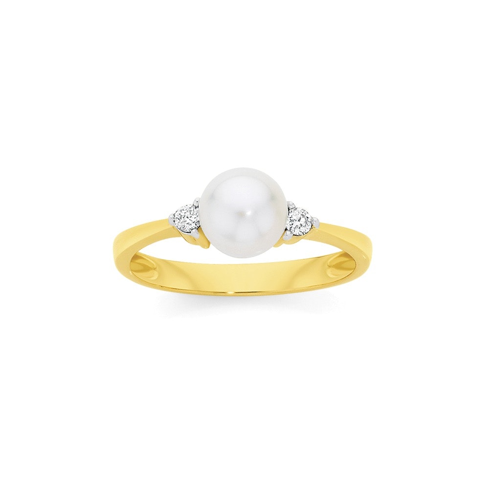 9ct Gold Cultured Freshwater Pearl & .10ct Diamond Ring