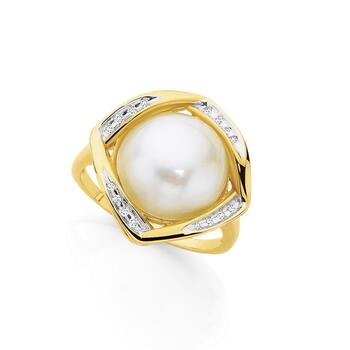 9ct Gold Cultured Mabe Pearl & Diamond Ring