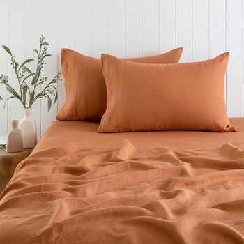 Washed Linen Sheets & Pillowcases by M.U.S.E.