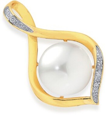 9ct Gold Cultured Freshwater Pearl & Diamond Pendant