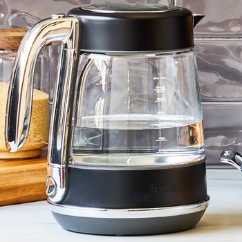 Breville the Crystal Luxe Kettle