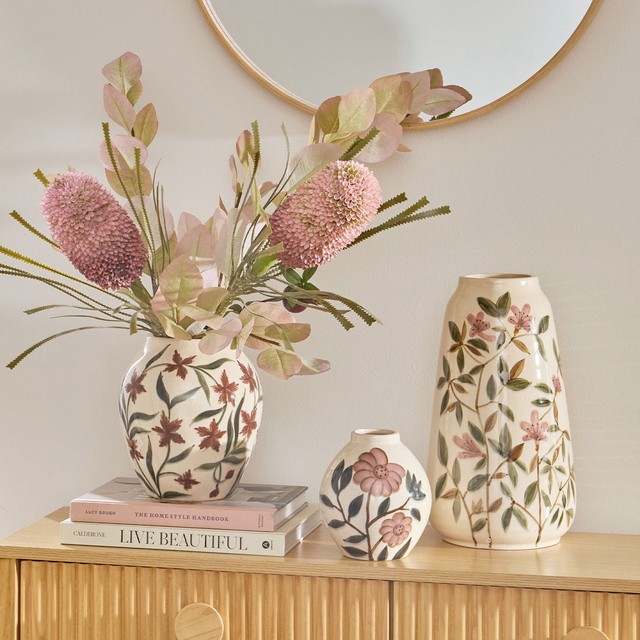 Hallie Flower Vase by M.U.S.E.