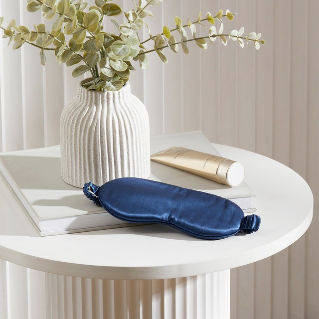 Mulberry Silk Eye Mask by M.U.S.E.