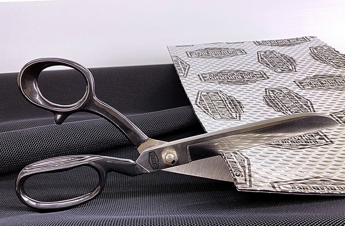 Car Builders a Decent Pair of Scissors