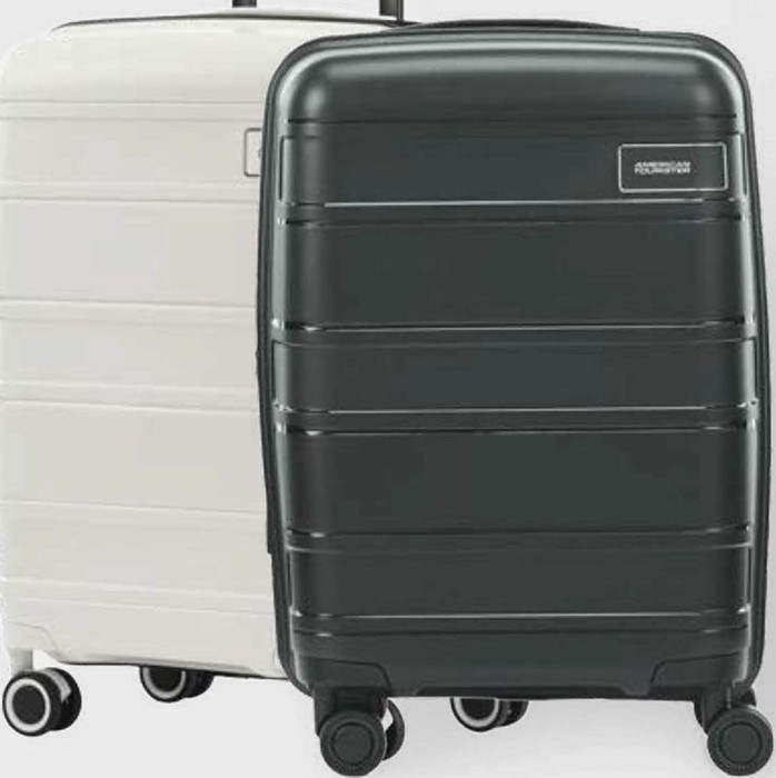American Tourister Light Max Spinner Suitcase