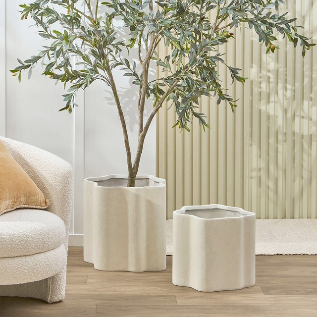 Marlo Wave Planter by M.U.S.E.