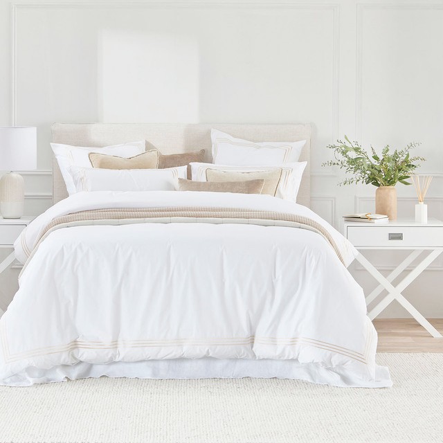 Hotel Luxury Natural Quilt Cover Set by Hilton