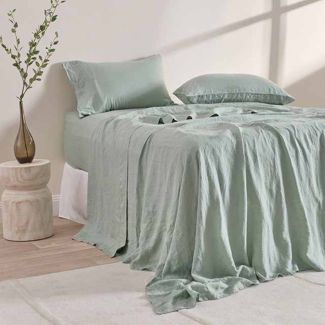 Washed Linen Flat Sheet by M.U.S.E.