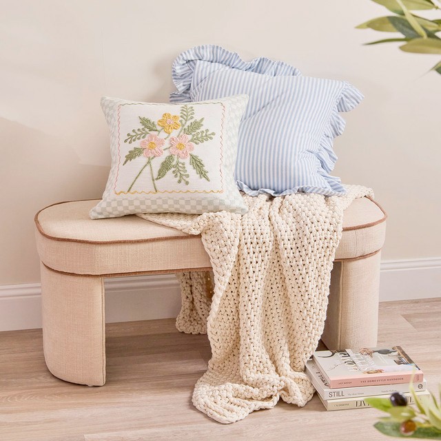 Juno Bench by M.U.S.E.