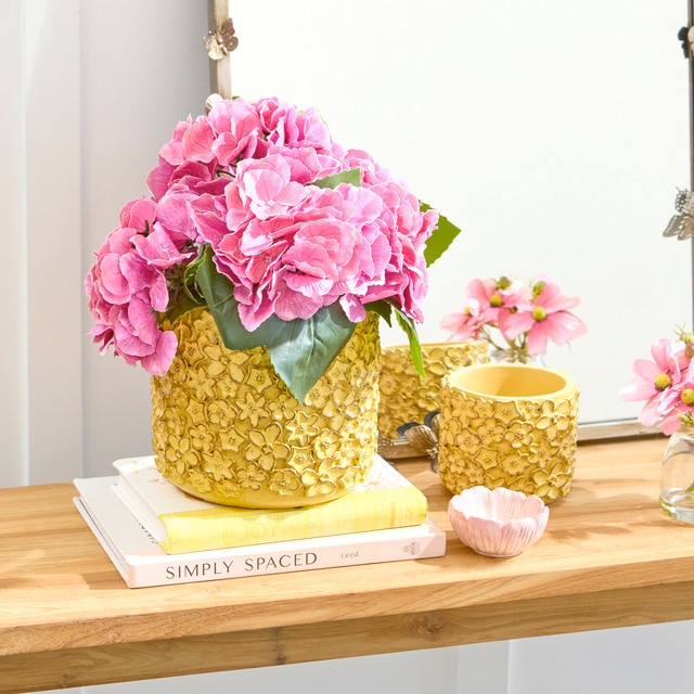 Annie Flower Planter by M.U.S.E.