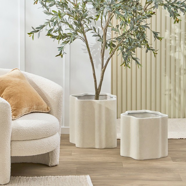 Marlo Wave Planter by M.U.S.E.