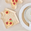 Christmas-Gingerbread-House-Plate-by-Pillow-Talk Sale