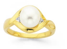 9ct+Gold+Pearl+%26amp%3B+Diamond+Ring