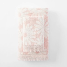Daisy-Towel on sale