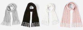 Cable-Scarf on sale