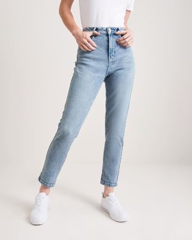 Mum-Jeans on sale