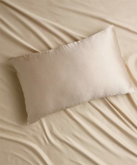 Heritage-Luxe-Silk-Pillowcase-Champagne on sale
