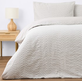 Openook-Boucle-Quilt-Cover-Set-Ellian-White-Grey on sale
