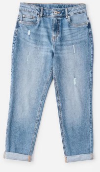 Distressed-Girlfriend-Jeans on sale