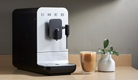 Smeg+Bean-Cup+with+Steam+in+Matte+Black