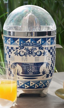 Smeg+X+Dolce%26amp%3BGabbana+%26lsquo%3BBlu+Mediterraneo%26rsquo%3B+%26rsquo%3B50s+Style+Juicer