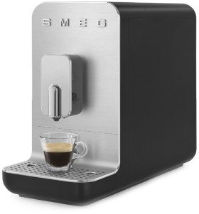 Smeg+Automatic+Coffee+Machine+with+AutoMilk+in+Matte+Black%23