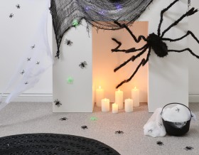 Spooky+Hollow+Spider+Mantel+Decorations