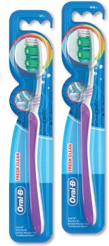 Oral-B-Fresh-Clean-Toothbrush on sale