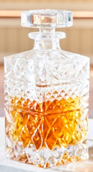 Maxwell-Williams-Decanter-750ml on sale