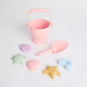 Kids+Silicone+8+piece+Pink+Beach+Bucket+Set+by+Pillow+Talk