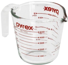 Pyrex-Measuring-Jug-500mL on sale