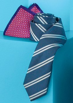 Geoffrey+Beene+Tie+and+Pocket+Square+Set