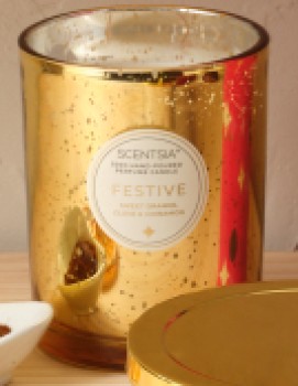 NEW-Scentsia-Christmas-Scented-Candle-500g on sale