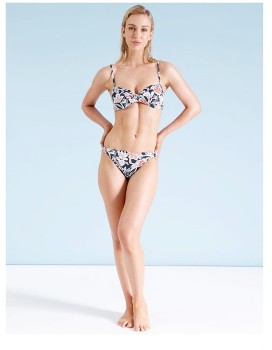 Chloe+%26amp%3B+Lola+Nina+Floral+Bikini+Top