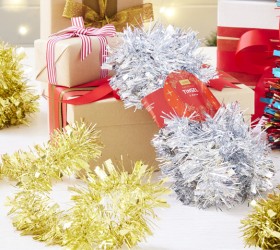 Christmas+Tinsel+Red%2C+Gold+or+Silver+3+Metres