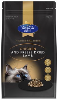 Fussy-Cat-Luxe-Dry-Cat-Food-750g on sale