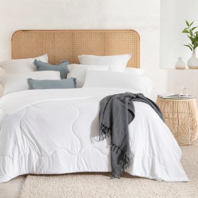 Comfort+Science+Cool+Touch+100gsm+Microfibre+Quilt+by+Hilton