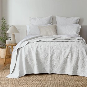 Artemida+Bedspread