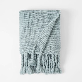 Chunky-Throw-Pale-Blue on sale