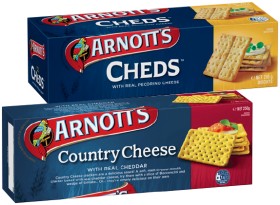 Arnott%26%23039%3Bs+Country+Cheese%2C+Cheds+or+Sesame+Wheat+Crackers+250g