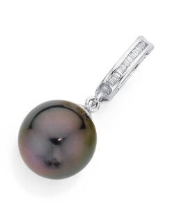 9ct+White+Gold+Cultured+Tahitian+Pearl+%26amp%3B+Diamond+Enhancer