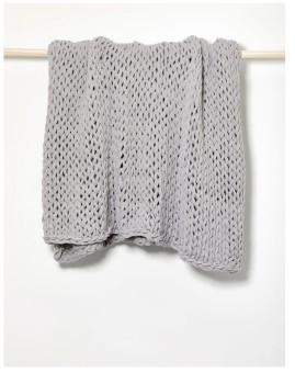 Vue-Chunky-Knit-Throw-Beige on sale