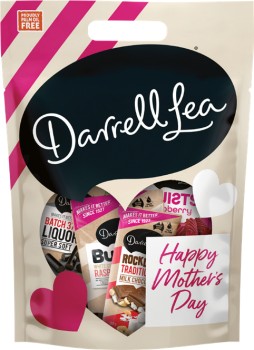 Darrell-Lea-Mothers-Day-Gift-Pack-900g on sale