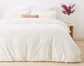 Micro+Check+Quilt+Cover+Set+-+Queen+Bed%2C+White