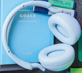 Sudio-R3-Wireless-Headphones-Blue on sale