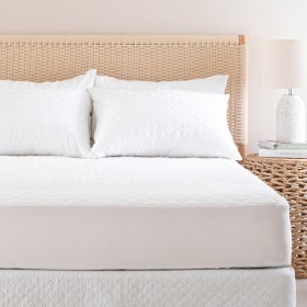 Hypoallergenic+Mattress+Protector+by+Greenfirst%26reg%3B