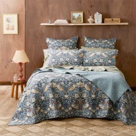 Strawberry+Thief+Bedspread