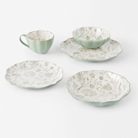 Avignon-Dining on sale