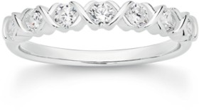 Sterling+Silver+Cubic+Zirconia+Hugs+%26amp%3B+Kisses+Ring