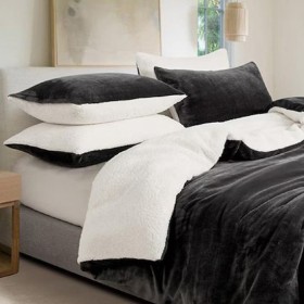 Gioia+Casa+2-in-1+Teddy+Sherpa+Quilt+Cover+Set+%26amp%3B+Blanket+Queen
